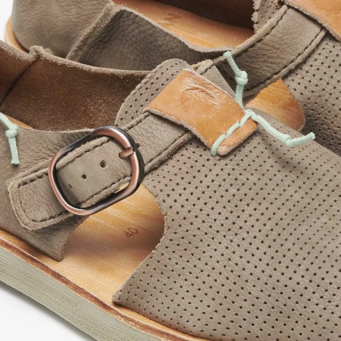 Benirras Microperforated | Loden