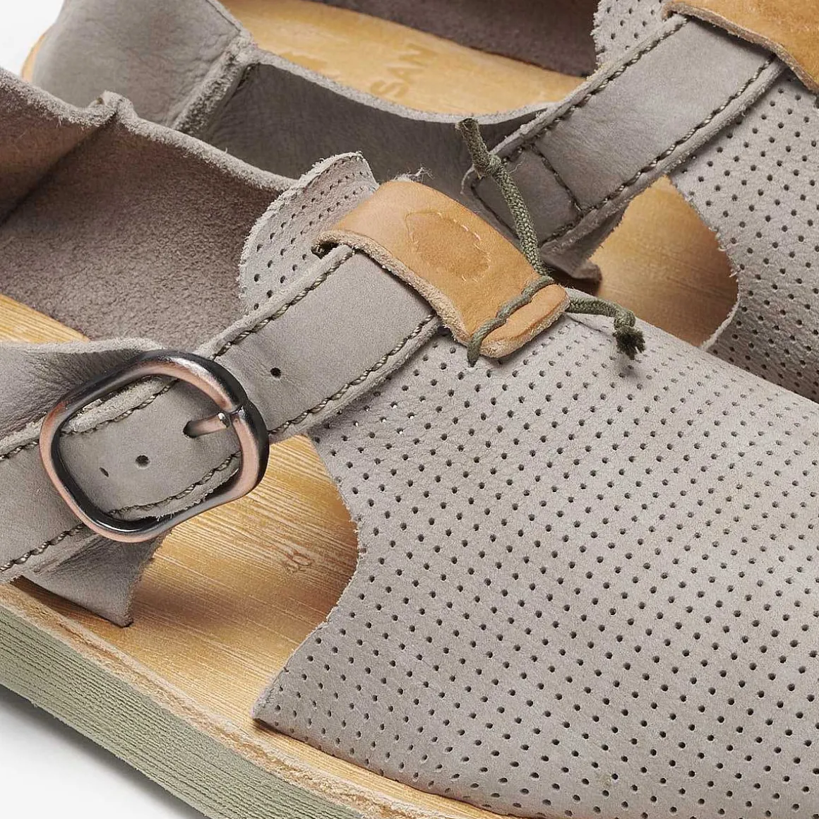 Benirras Microperforated | Rocky Grey
