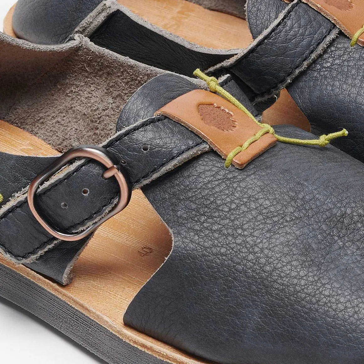 Benirras Premium | Black