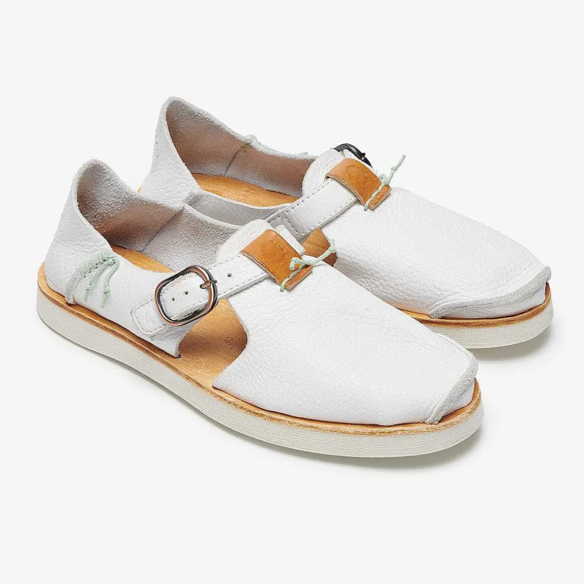 Benirras Premium | White