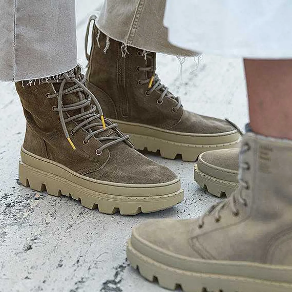 Unalome Laces Suede | Loden